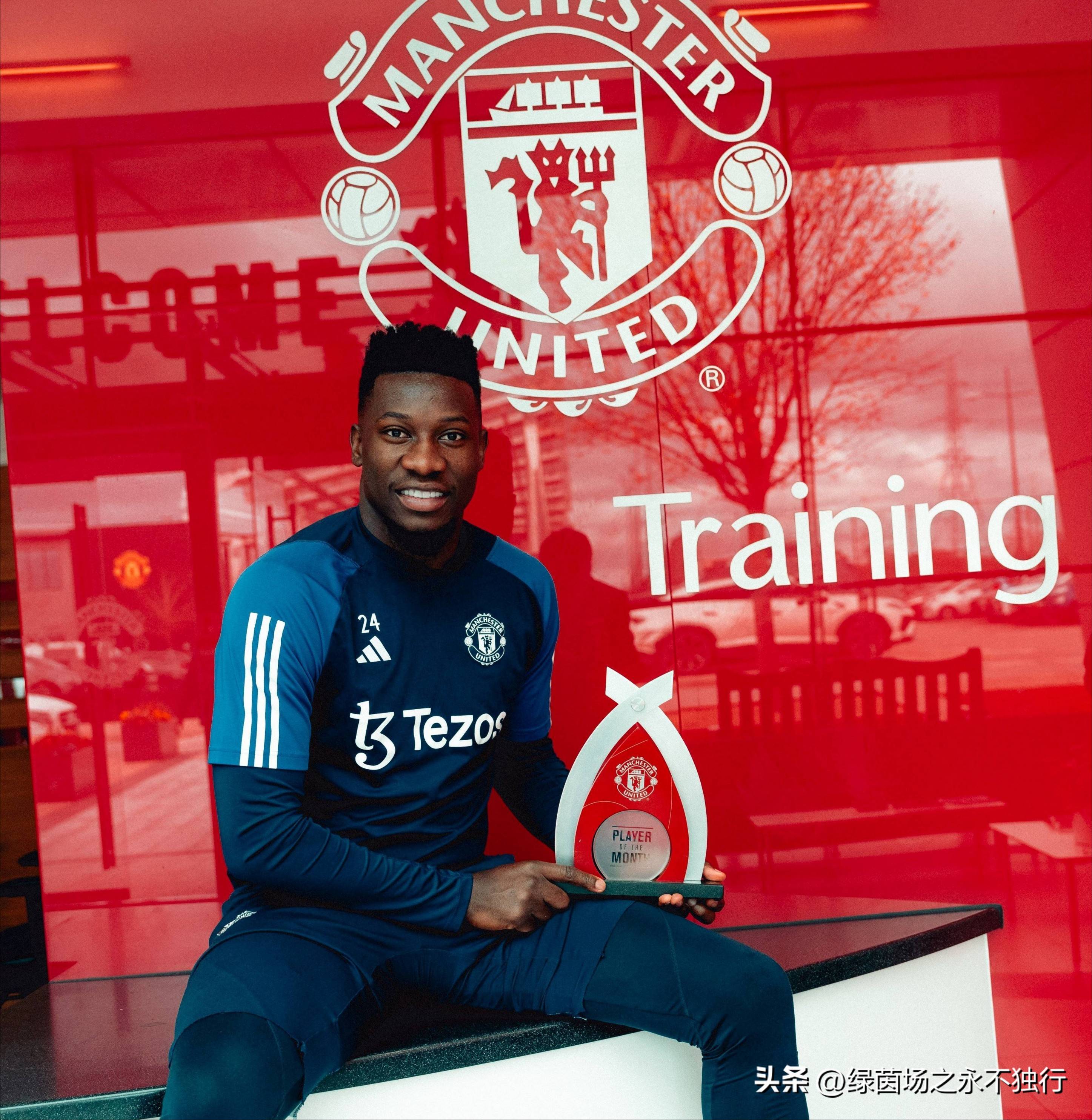 关键时刻巴塞罗那调整名单以备荷甲,回应争议环节打磨,悬念犹存,更衣室氛围转暖(巴塞罗那荣耀全球发布会) 关键时刻巴塞罗那调整名单以备荷甲,回应争议环节打磨,悬念犹存,更衣室氛围转暖(巴塞罗那荣耀全球发布会)