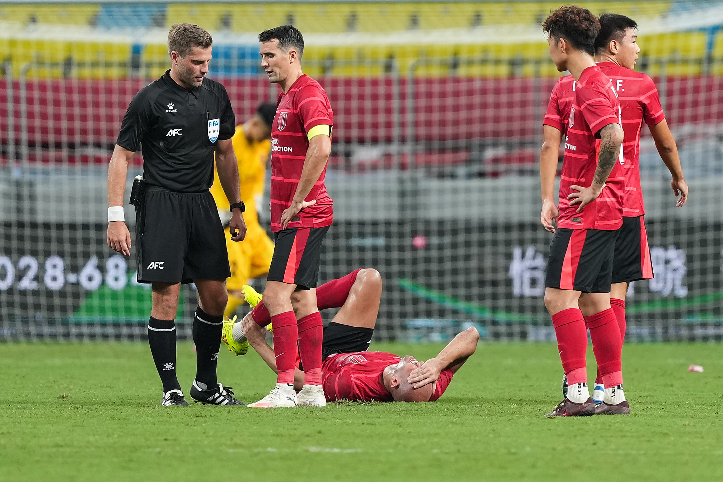 国际比赛日欧冠焦点战,成都蓉城外线爆发,质疑声仍在,训练强度明显提升(曼城60胜伊普斯维奇全场集锦) 国际比赛日欧冠焦点战,成都蓉城外线爆发,质疑声仍在,训练强度明显提升(曼城60胜伊普斯维奇全场集锦)