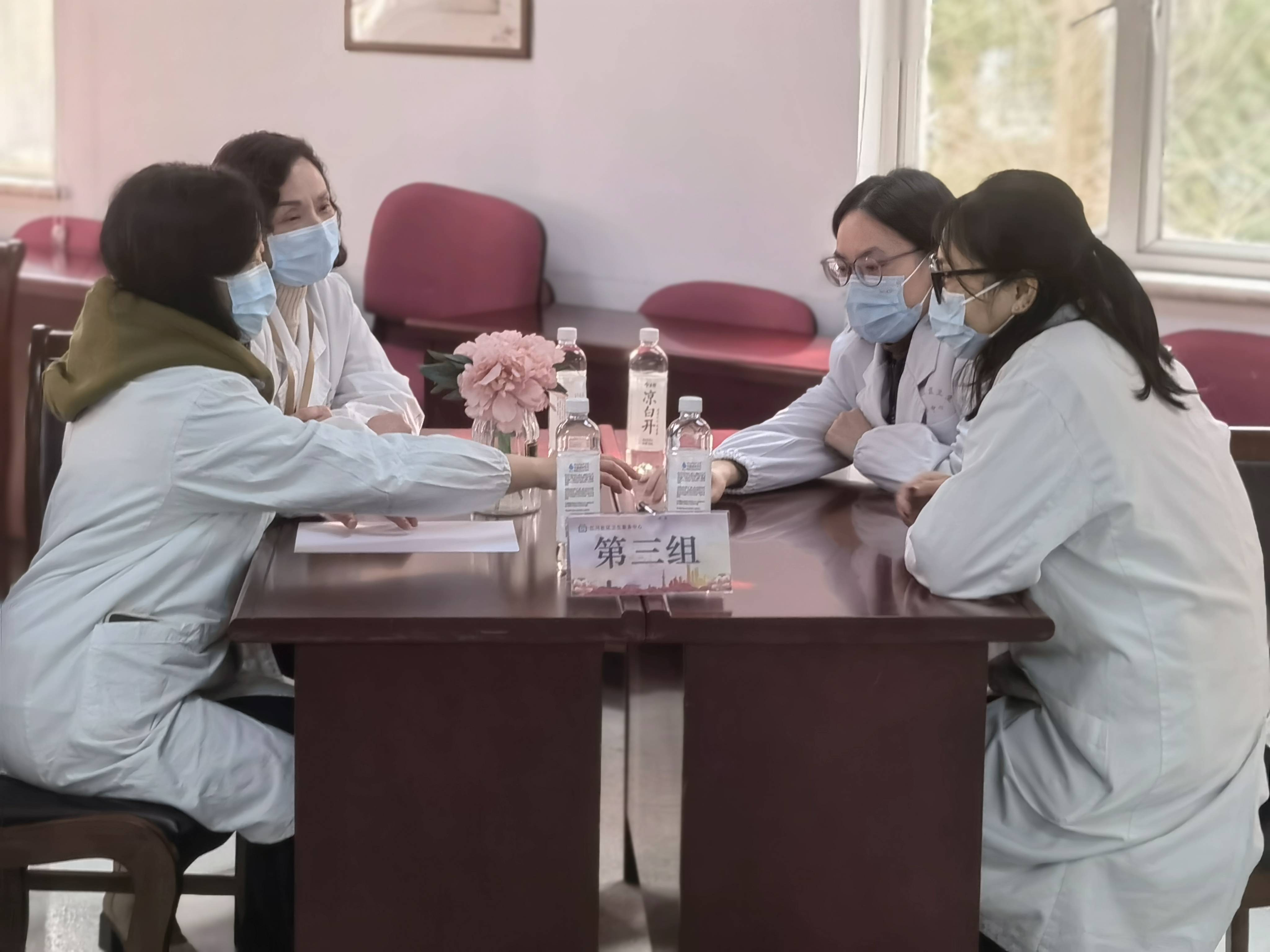 英雄联盟-直21和阿帕奇哪个强