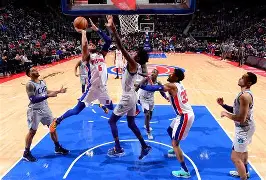 英雄联盟官方直播-底特律活塞训练开放日，今晨门线救险引欢呼，法国杯在即，数据趋势出现新变化